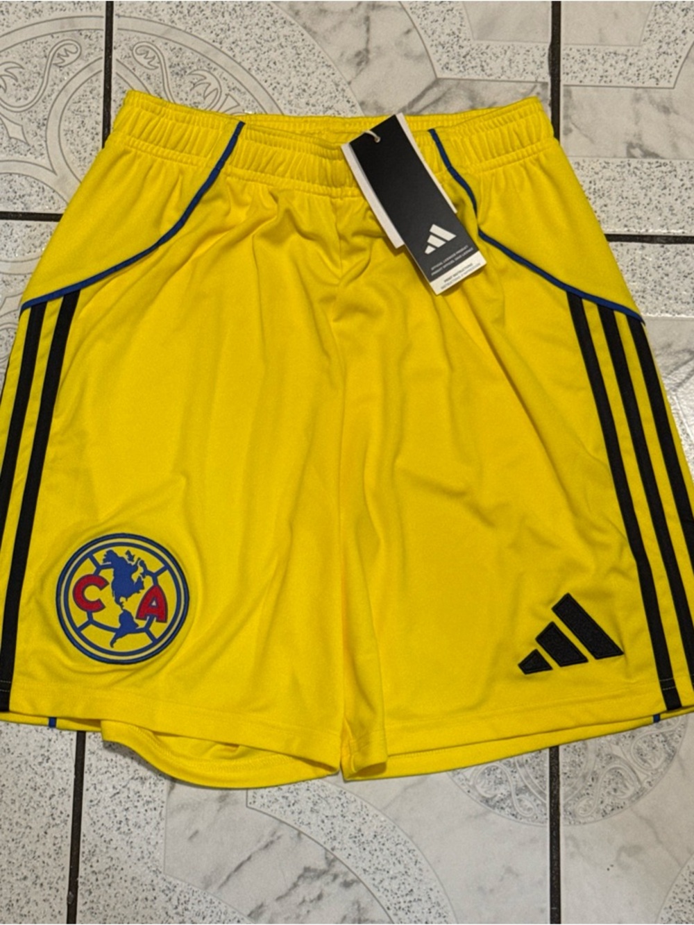 New Adidas Club America 25/26 Home Soccer Shorts Yellow Men's Size Small JN8611